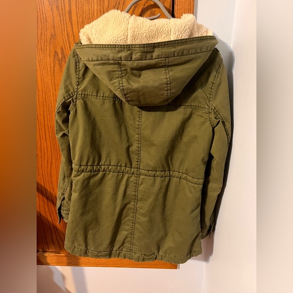 American Eagle Outfitters Olive Green Parka Coat w/ Sherpa Lined Hood - Size Med - Picture 4 of 6